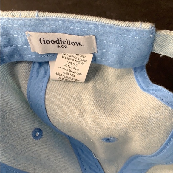 MOVING SALE - Hawaiian style hat - BUNDLES/OFFERS ACCEPTED - Picture 3 of 3